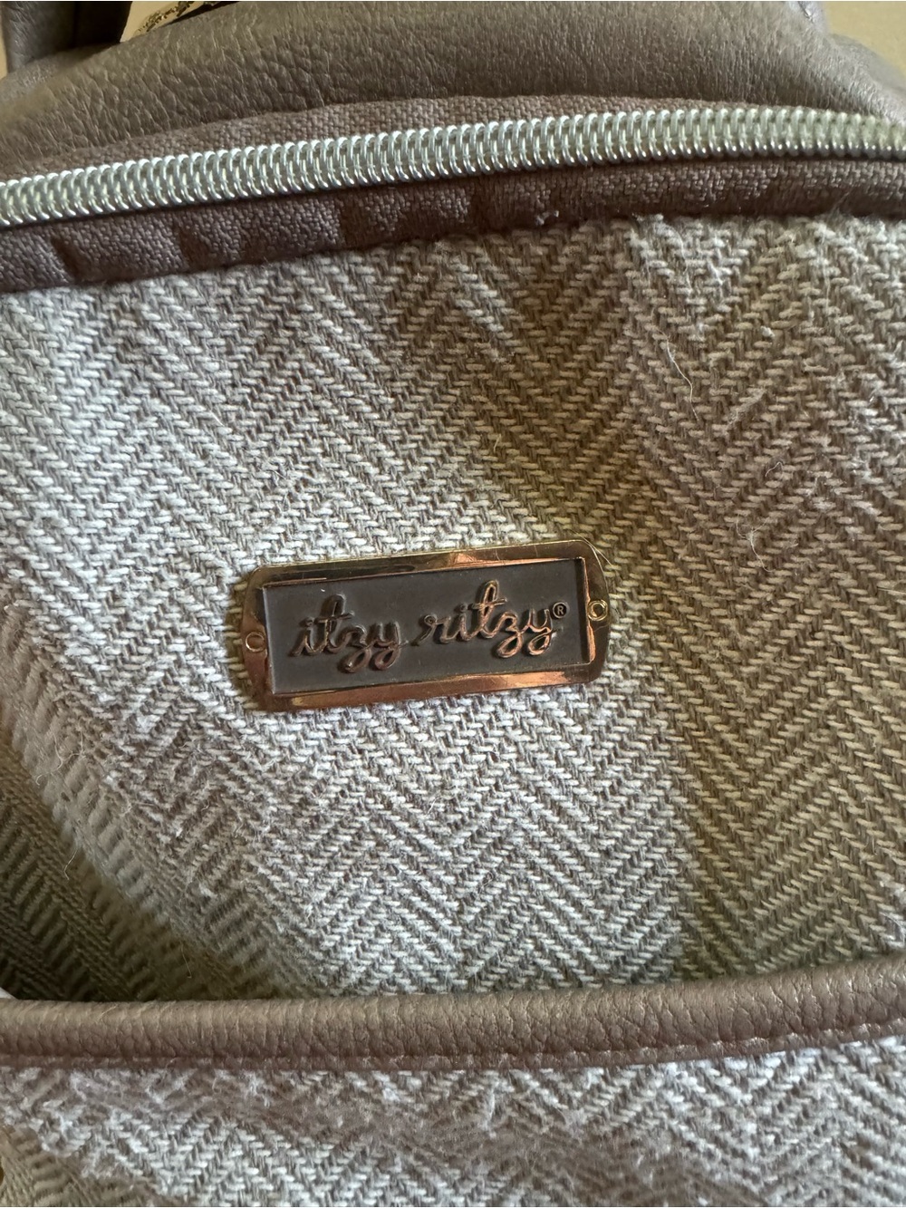 Itzy Ritzy diaper bag - Picture 2 of 8